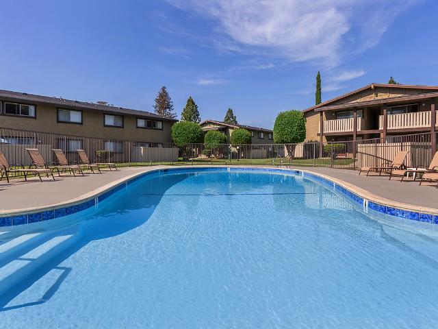 2 BR, 2 BA Apartment 23150 Los Alisos Blvd Unit 057, Mission Viejo, CA 92691