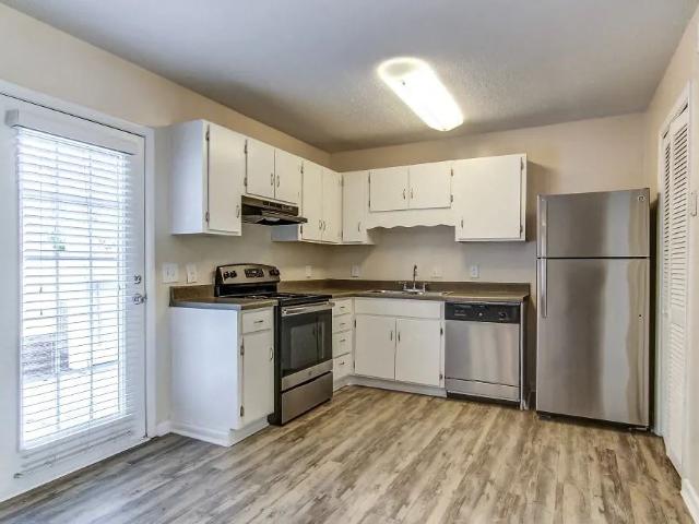 2 BR, 2 BA Apartment 2320 Canterwood Dr Unit 1471C, Wilmington, NC 28401