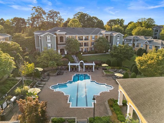 2 BR, 2 BA Apartment 2325 Courtney Oaks Road Unit 2112, Charlotte, NC 28217
