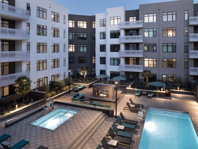 2 BR, 2 BA Apartment 2330 Webster Street Unit 755, Oakland, CA 94612