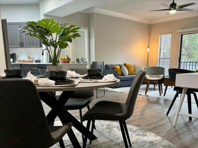 2 BR, 2 BA Apartment 2345 Sage Road Unit 233, Houston, TX 77056