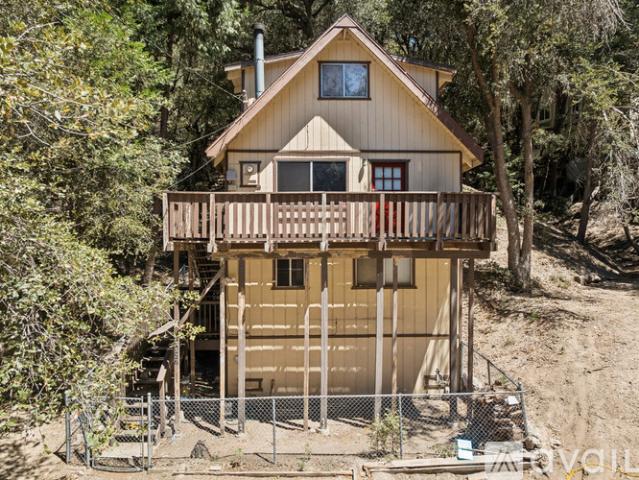 2 BR, 2 BA Apartment 23527 The Blind Trail, Crestline, CA 92325