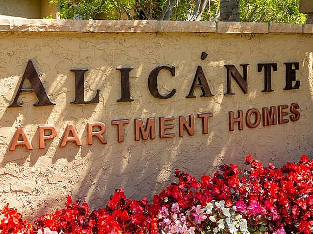 2 BR, 2 BA Apartment 2385 Caringa Way Unit 71 B, Carlsbad, CA 92009