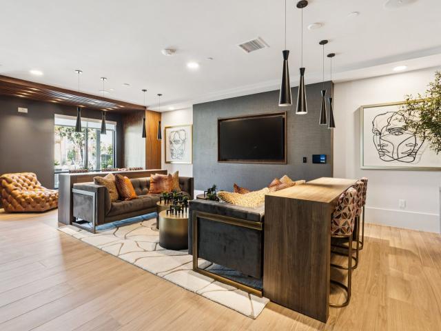 2 BR, 2 BA Apartment 3421 North Freeway Boulevard Unit 3300, Sacramento, CA 95834