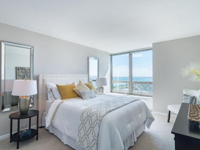 2 BR, 2 BA Apartment 3450 N Lake Shore Dr Unit 1001, Chicago, IL 60657
