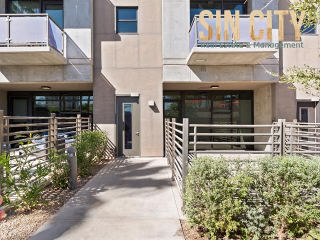 2 BR, 2 BA Apartment 353 East Bonneville Avenue, Las Vegas, NV 89101