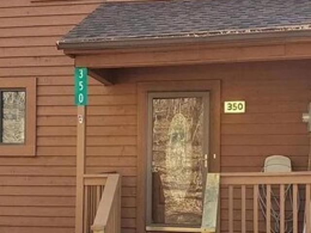2 BR, 2 BA Apartment 350 Crewe Court, Unit 350, Bushkill, PA 18324