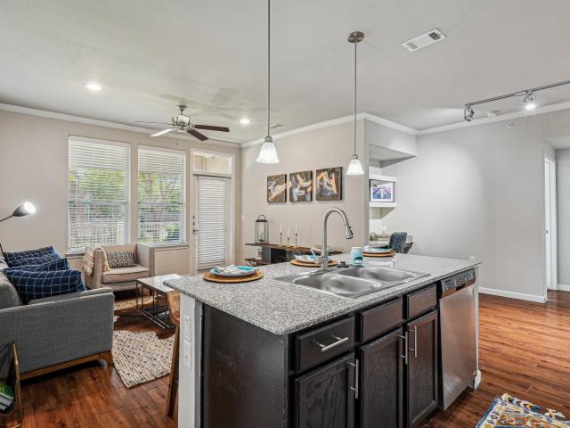 2 BR, 2 BA Apartment 350 N State Highway 360 Unit 11313, Mansfield, TX 76063