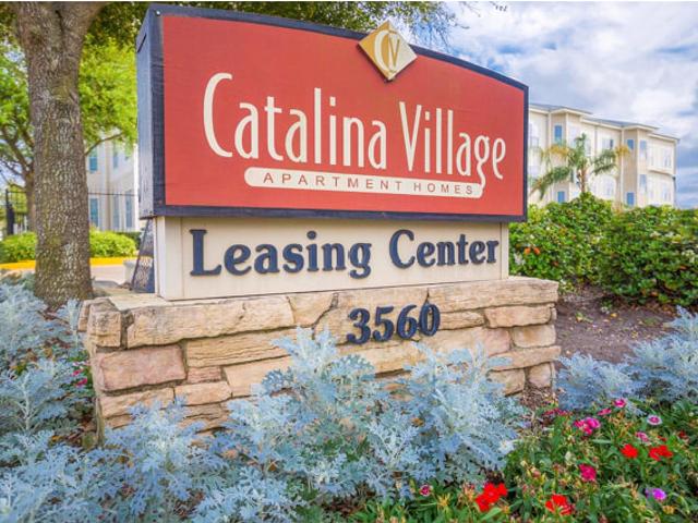 2 BR, 2 BA Apartment 3560 Dixie Drive Unit 0611, Houston, TX 77021