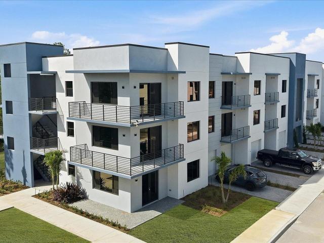 2 BR, 2 BA Apartment 35 Southwest Rich Terrace Unit 105, Stuart, FL 34997