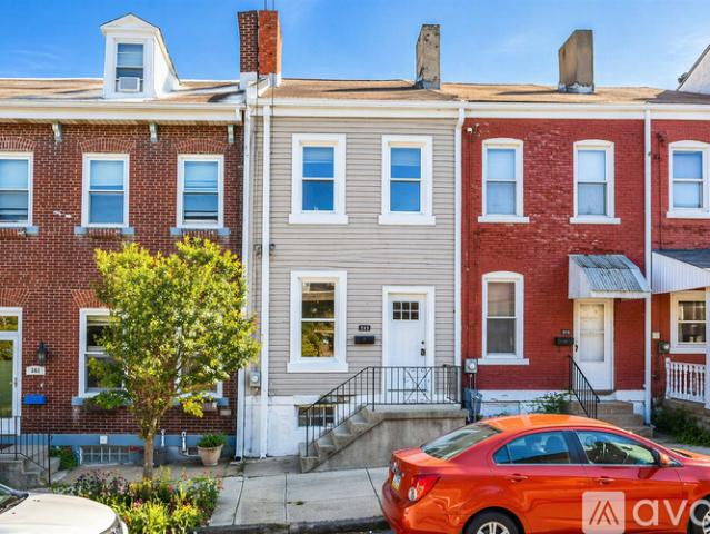 2 BR, 2 BA Apartment 363 44th St, Pittsburgh, PA 15201