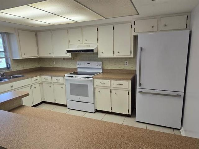 2 BR, 2 BA Apartment 3602 Harbor Boulevard, Port Charlotte, FL 33952