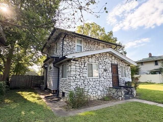 2 BR, 2 BA Apartment 3638 N Capitol Ave, Indianapolis, IN 46208