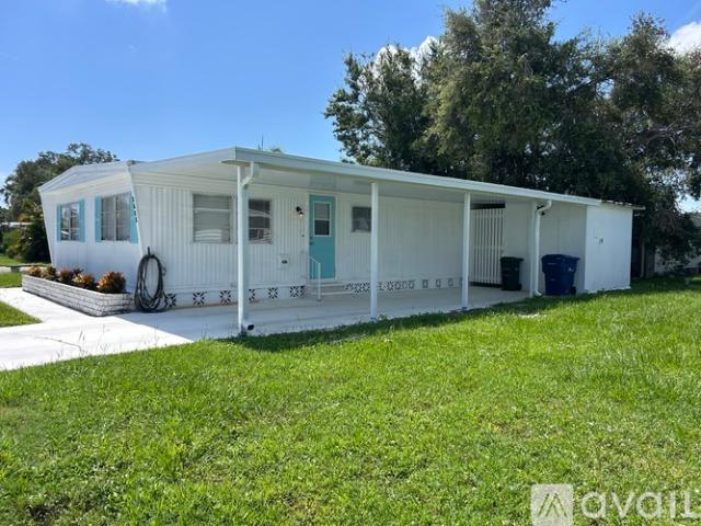 2 BR, 2 BA Apartment 3645 Edam St, Unit N/A, Sarasota, FL 34234