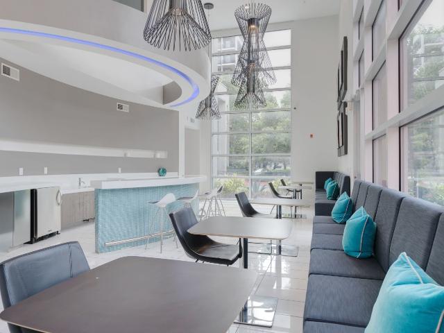 2 BR, 2 BA Apartment 3660 Richmond Avenue Unit 422, Houston, TX 77027