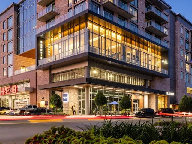 2 BR, 2 BA Apartment 3663 Washington Ave Ste 3000, Houston, TX 77007