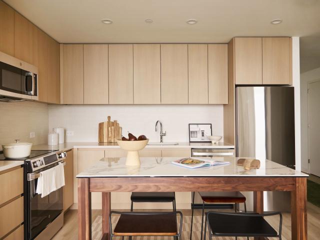 2 BR, 2 BA Apartment 36 Journal Square Plaza Unit 2307N, Jersey City, NJ 07306