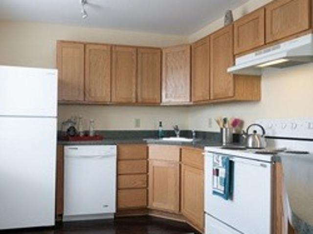 2 BR, 2 BA Apartment 3701 Lindell Boulevard Unit 14A, Saint Louis, MO 63108