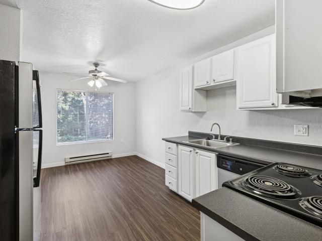 2 BR, 2 BA Apartment 3702 204th Street Southwest Unit J205, Lynnwood, WA 98036