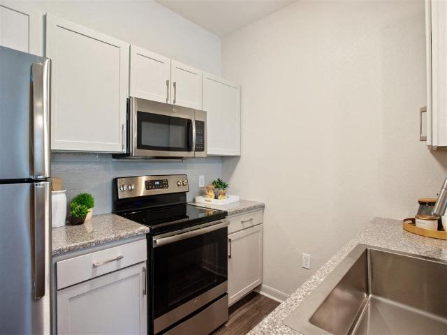 2 BR, 2 BA Apartment 3720 College Park Drive Unit 08104, Conroe, TX 77384