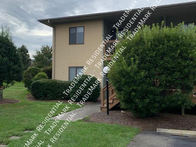 2 BR, 2 BA Apartment 3730B ST JOHNS COURT, Wilmington, NC 28403