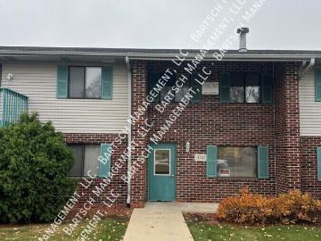 2 BR, 2 BA Apartment 3741 S. 61st St Milwaukee, WI 53220