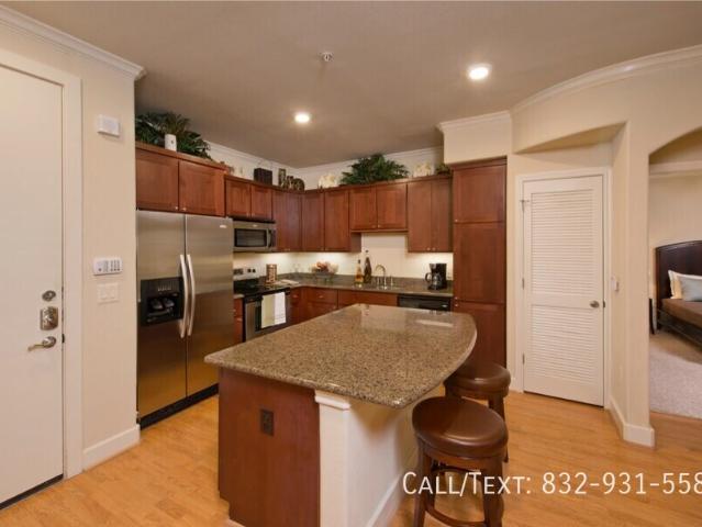 2 BR, 2 BA Apartment 3799 Westcenter Dr Houston, TX 77042