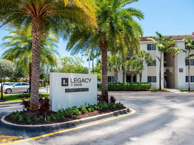 2 BR, 2 BA Apartment 3800 Davie Road Extension Unit 1107, Hollywood, FL 33024