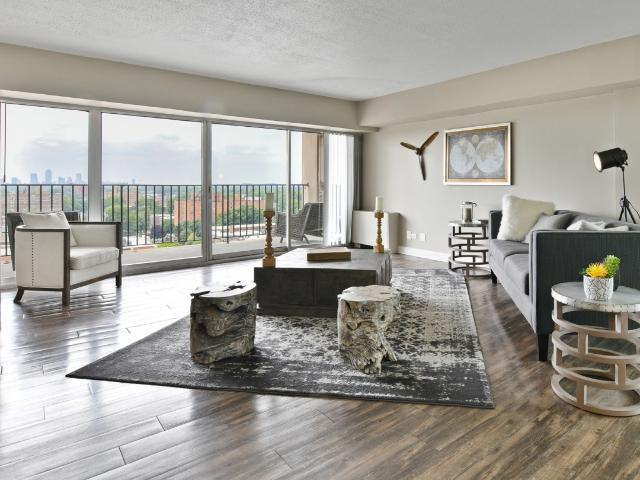2 BR, 2 BA Apartment 3801 North Meridian Street Unit 1008, Indianapolis, IN 46208