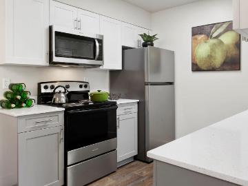 2 BR, 2 BA Apartment 3816 N. 83rd Avenue Unit 1014, Phoenix, AZ 85033