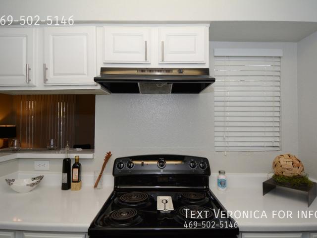 2 BR, 2 BA Apartment 3816 S. Lamar Blvd, Austin, TX 78704