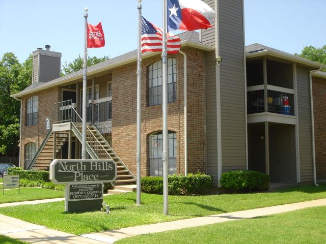 2 BR, 2 BA Apartment 3817 Booth Calloway Unit 7629, Fort Worth, TX 76118