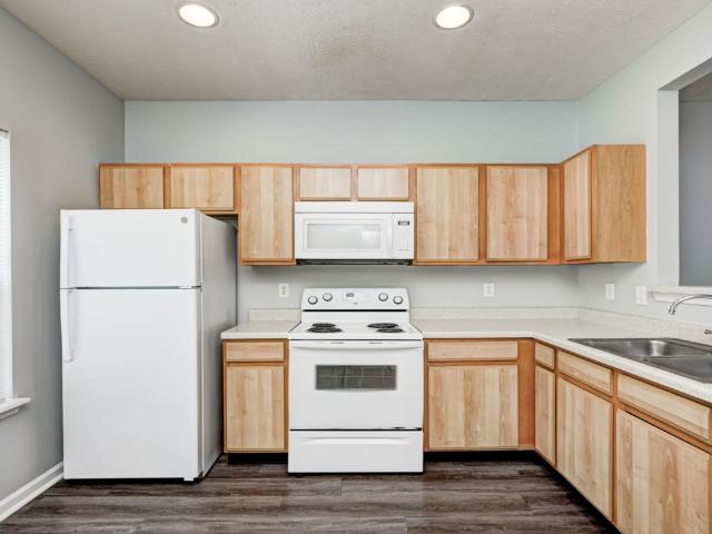 2 BR, 2 BA Apartment 3821 East Barrington Drive Apt. C Unit 3821 3821 J, Bloomington, IN 47408