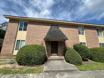 2 BR, 2 BA Apartment 3840 Overbrook Drive, Columbia, SC 29205