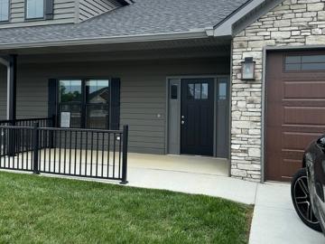 2 BR, 2 BA Apartment 3880 High Pointe Lane, Unit 3880, Newburgh, IN 47630