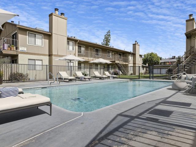 2 BR, 2 BA Apartment 3880 N Fruit Avenue Unit 80 135, Fresno, CA 93705