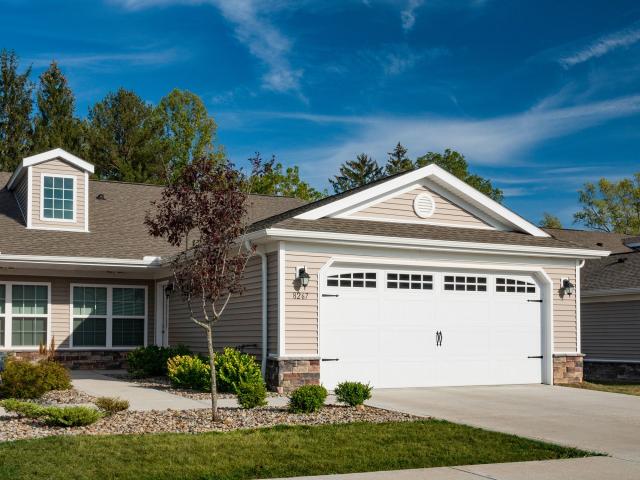2 BR, 2 BA Apartment 3890 A Mount Pleasant Street Northwest Unit 3882B, North Canton, OH 44720