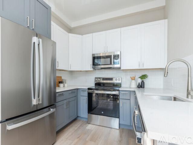 2 BR, 2 BA Apartment 3919 Ridge Ave, Unit 201, Philadelphia, PA 19132