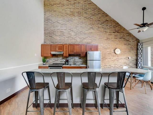 2 BR, 2 BA Apartment 3930 Lancaster Lane North Unit 30214, Minneapolis, MN 55441
