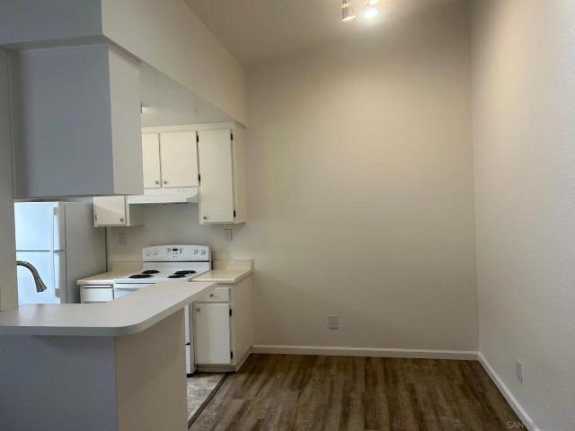 2 BR, 2 BA Apartment 3934 Hamilton Street, San Diego, CA 92104