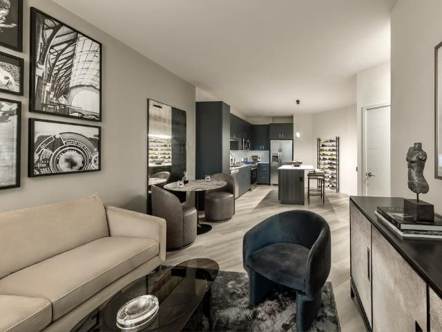 2 BR, 2 BA Apartment 3955 Fox Valley Center Drive Unit 236, Aurora, IL 60504
