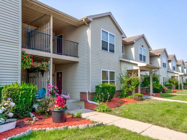 2 BR, 2 BA Apartment 39 Whispering Pines Driive Unit 3606, Coldwater, MI 49036