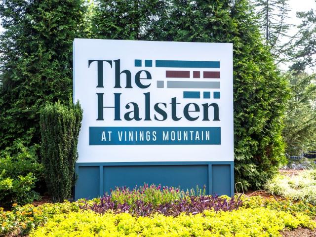 2 BR, 2 BA Apartment 3000 Cumberland Club Dr Unit 0601, Atlanta, GA 30339