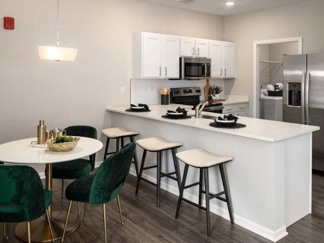 2 BR, 2 BA Apartment 3000 Dalton Smith Court Unit 1600 214, Clarksville, TN 37043