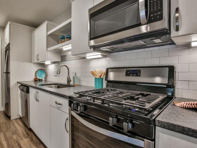 2 BR, 2 BA Apartment 3000 Shadowood Pkwy SE Unit 3608, Atlanta, GA 30339