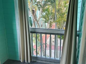 2 BR, 2 BA Apartment 3002 West Cleveland Street, Tampa, FL 33609