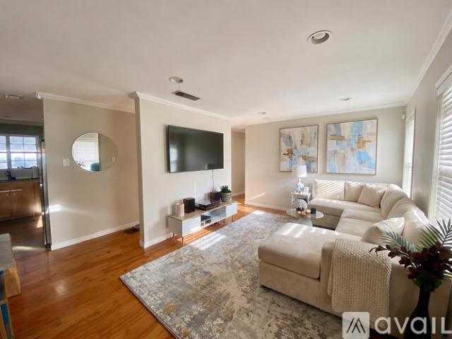 2 BR, 2 BA Apartment 3003 Birdwood Circle, Unit House, Austin, TX 78704
