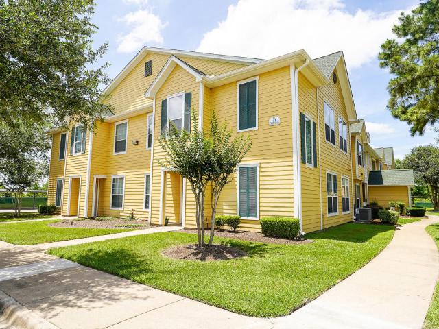 2 BR, 2 BA Apartment 300 W Henderson Rd Unit 507, Angleton, TX 77515