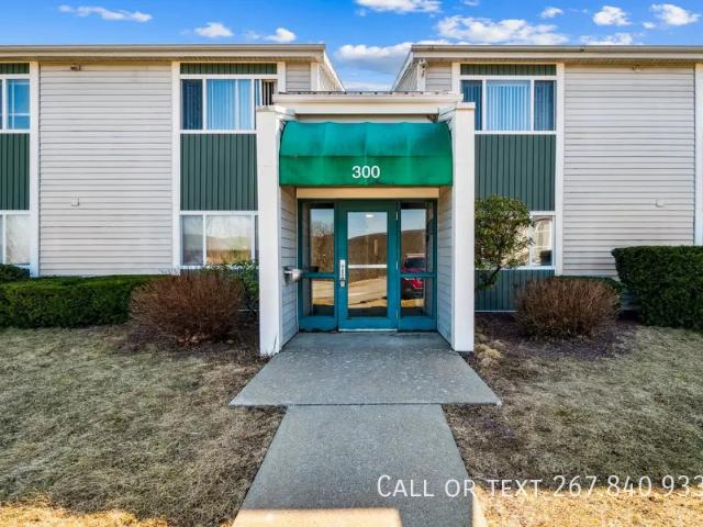 2 BR, 2 BA Apartment 300 College Park Dr, Altoona, PA 16601