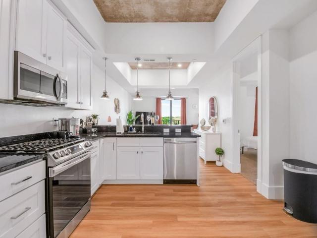 2 BR, 2 BA Apartment 300 East Lasalle Avenue Unit 521, South Bend, IN 46617